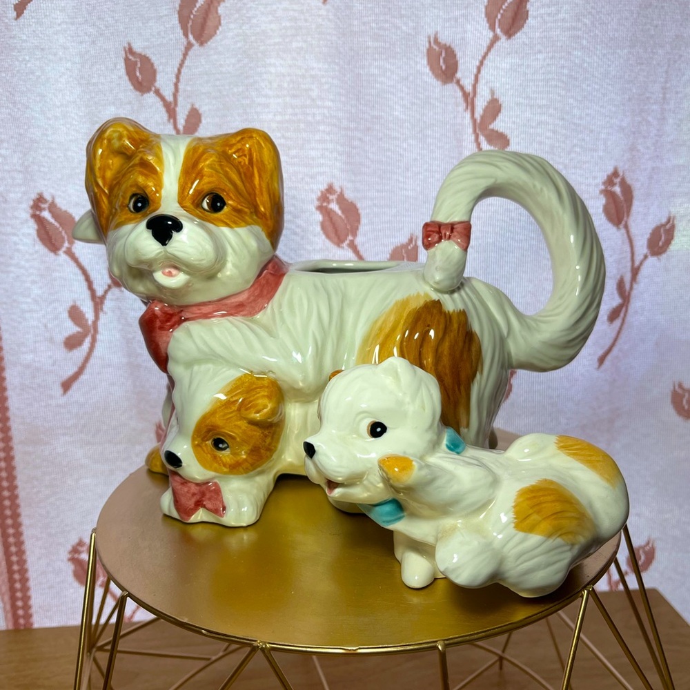 Vintage dog teapot